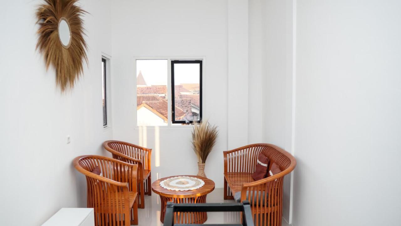 Wangi Homestay Banyuwangi  Extérieur photo